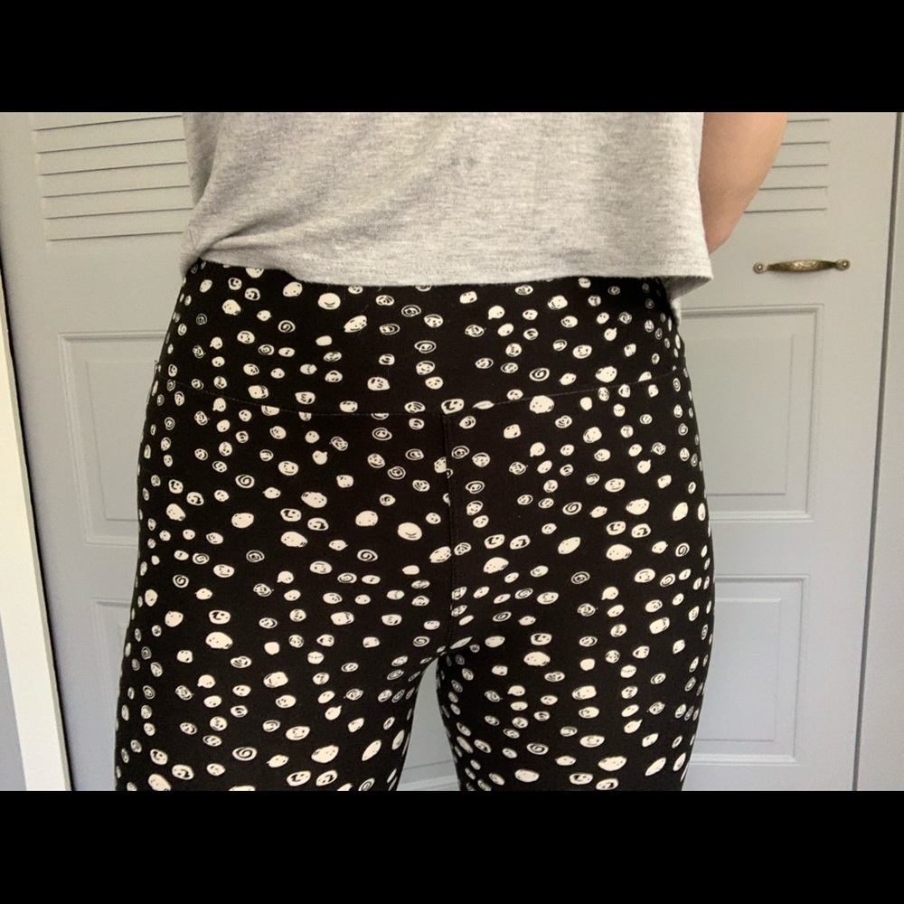 Poka-dot LuLaRoe leggings!